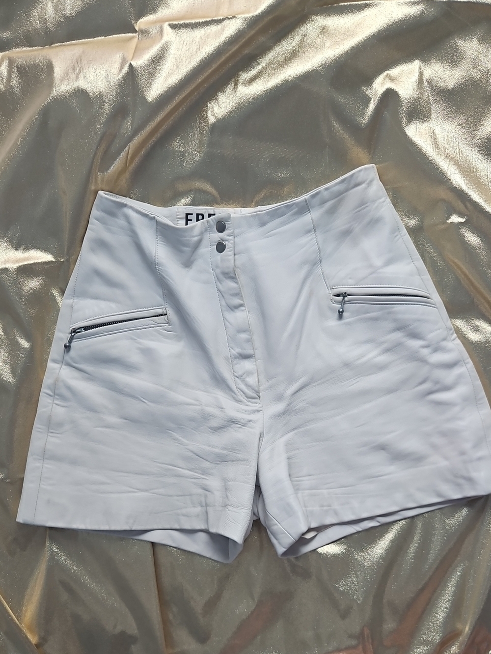 Lillie Rubin White Lined Leather Women’s Shorts with Zip Pockets